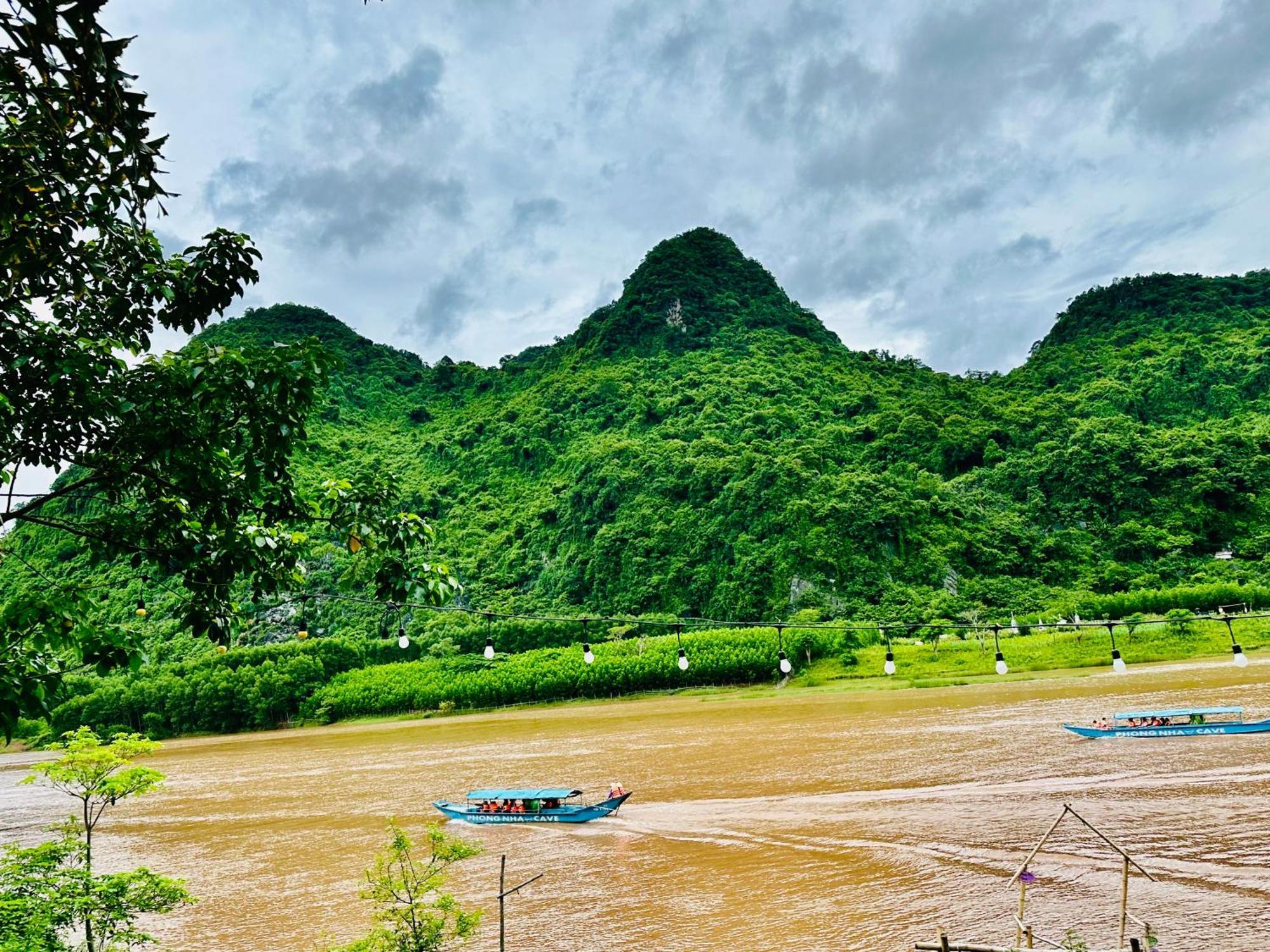 Son River House ฟ็องญา ภายนอก รูปภาพ